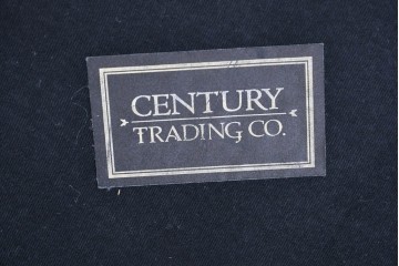 中古　超美品　アメリカ最高級ブランド　センチュリー(CENTURY)　レザーキルティングが魅力の3人掛けソファ　(R-086044)