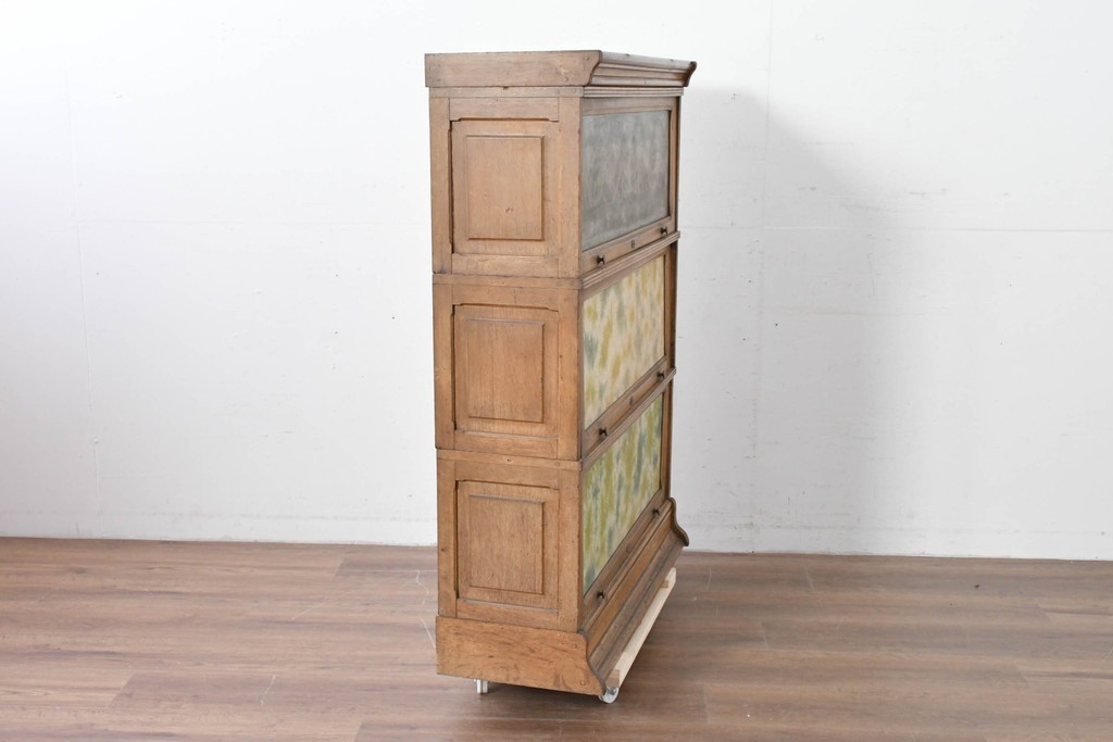 和製アンティーク　段ごとに異なる意匠が楽しめるフラップ扉のスタッキングブックケース　(R-086045)