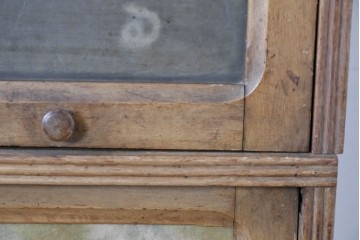 和製アンティーク　段ごとに異なる意匠が楽しめるフラップ扉のスタッキングブックケース　(R-086045)