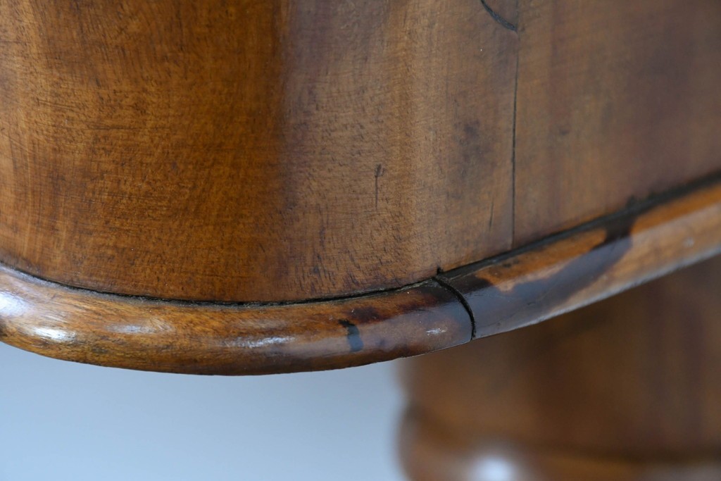 イギリスアンティーク　バーチ材　透かし彫りが優雅なコンソールテーブル　(R-086046)