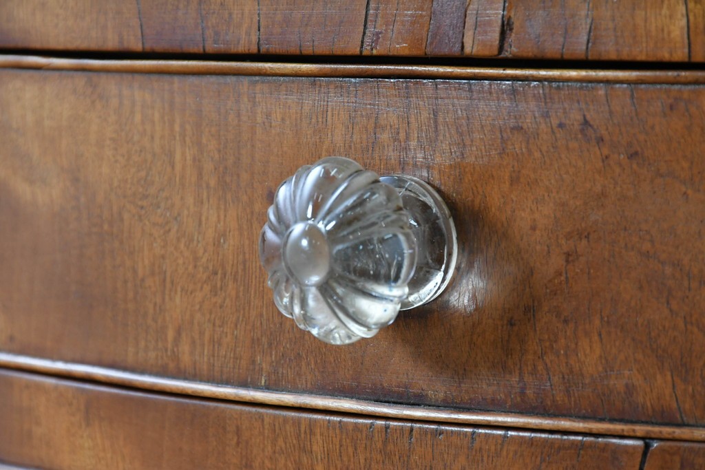 イギリスアンティーク　バーチ材　透かし彫りが優雅なコンソールテーブル　(R-086046)