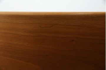 中古　美品　宮崎椅子製作所　村澤一晃デザイン　本革　チェリー材を使用したなめらかな曲線フレームのPePe(ペペ)アームチェア2脚　セット定価約20万6千円　(R-086047)