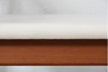 中古　美品　宮崎椅子製作所　村澤一晃デザイン　本革　チェリー材を使用したなめらかな曲線フレームのPePe(ペペ)アームチェア2脚セット　定価(2脚合計)約20万6千円　(R-086047)