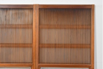 アンティーク建具　昭和初期　腰板欅(ケヤキ)材　裏ガラス付き　細やかな縦格子が美しい格子戸3枚セット　(R-086049)