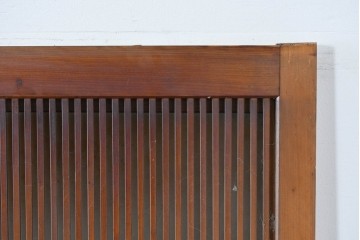 アンティーク建具　昭和初期　腰板欅(ケヤキ)材　裏ガラス付き　細やかな縦格子が美しい格子戸3枚セット　(R-086049)