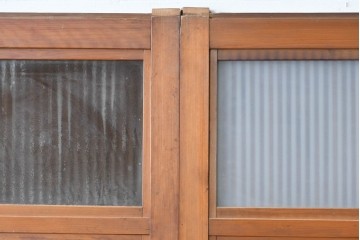 アンティーク建具　昭和初期　腰板欅(ケヤキ)材　裏ガラス付き　細やかな縦格子が美しい格子戸3枚セット　(R-086049)