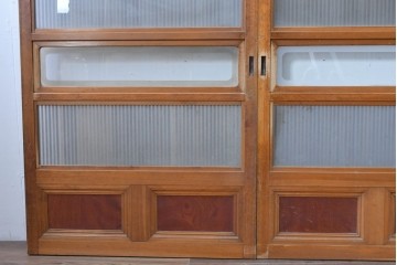 アンティーク建具　昭和初期　腰板欅(ケヤキ)材　裏ガラス付き　細やかな縦格子が美しい格子戸3枚セット　(R-086049)