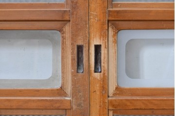 アンティーク建具　昭和初期　腰板欅(ケヤキ)材　裏ガラス付き　細やかな縦格子が美しい格子戸3枚セット　(R-086049)