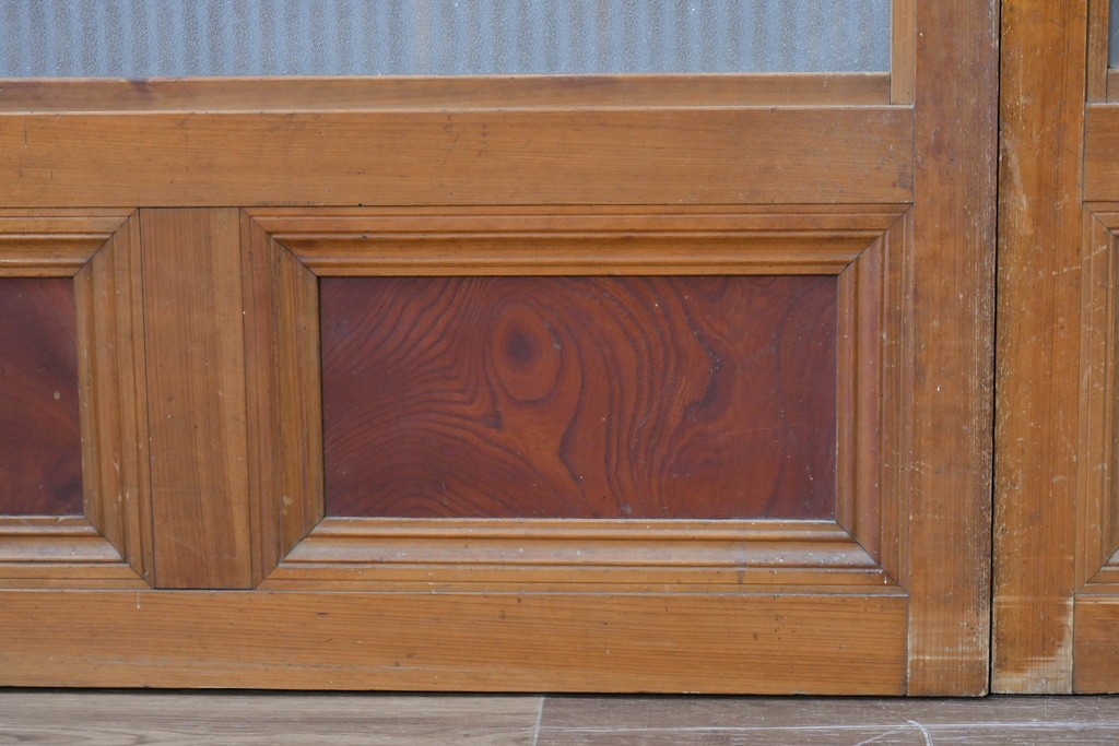 アンティーク建具　昭和初期　腰板欅(ケヤキ)材　裏ガラス付き　細やかな縦格子が美しい格子戸3枚セット　(R-086049)