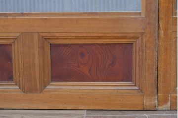 アンティーク建具　昭和初期　腰板欅(ケヤキ)材　裏ガラス付き　細やかな縦格子が美しい格子戸3枚セット　(R-086049)