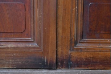 アンティーク建具　昭和初期　腰板欅(ケヤキ)材　裏ガラス付き　細やかな縦格子が美しい格子戸2枚セット　(R-086050)