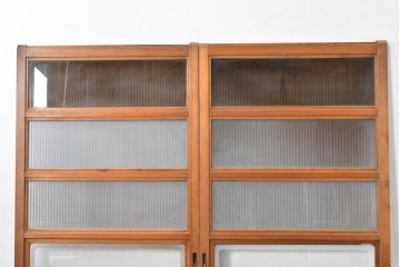 アンティーク建具　昭和初期　腰板欅(ケヤキ)材　裏ガラス付き　細やかな縦格子が美しい格子戸2枚セット　(R-086050)