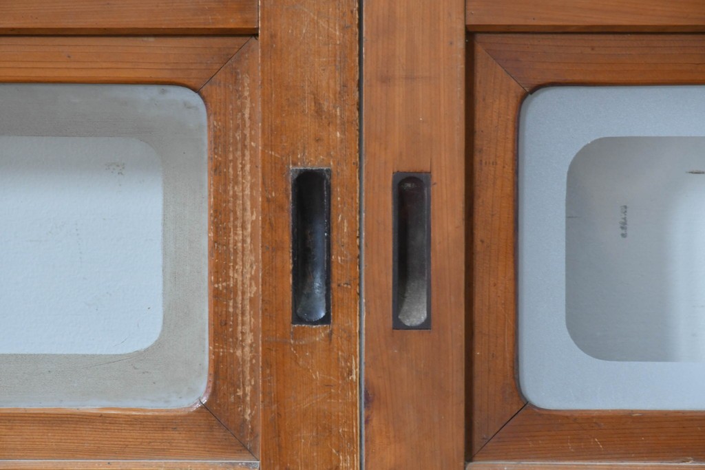 アンティーク建具　昭和初期　腰板欅(ケヤキ)材　裏ガラス付き　細やかな縦格子が美しい格子戸2枚セット　(R-086050)