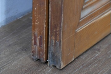 アンティーク建具　昭和初期　腰板欅(ケヤキ)材　裏ガラス付き　細やかな縦格子が美しい格子戸2枚セット　(R-086050)