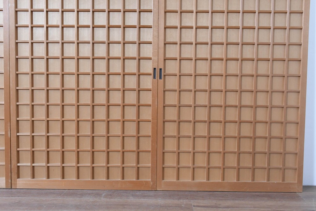 ヴィンテージ建具　昭和後期　均整の取れた狐格子が印象的な引き戸4枚セット　(R-086052)