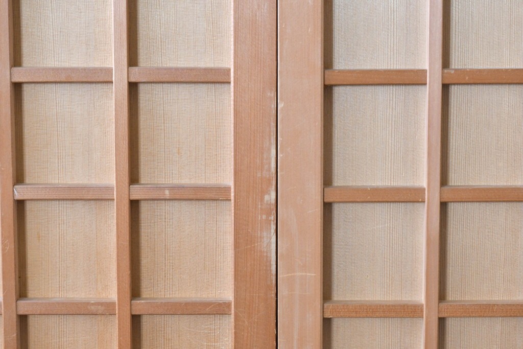 ヴィンテージ建具　昭和後期　均整の取れた狐格子が印象的な引き戸4枚セット　(R-086052)