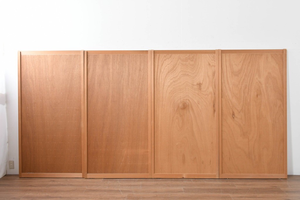 ヴィンテージ建具　昭和後期　均整の取れた狐格子が印象的な引き戸4枚セット　(R-086052)