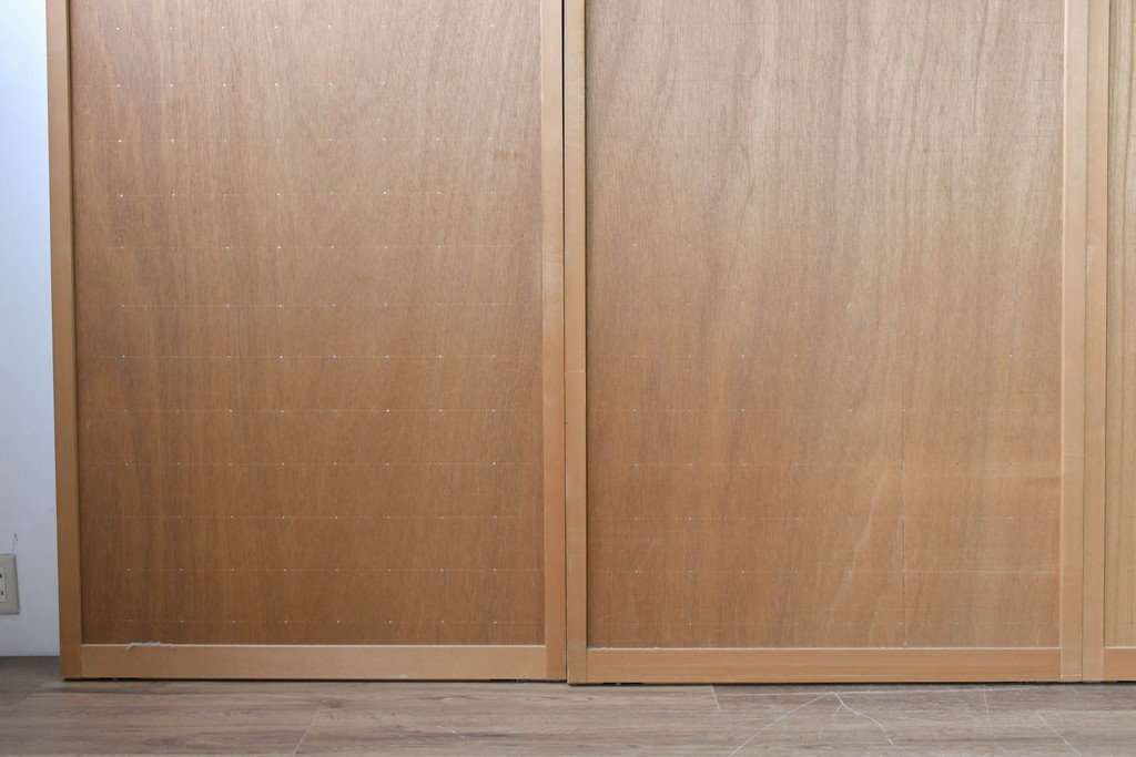 ヴィンテージ建具　昭和後期　均整の取れた狐格子が印象的な引き戸4枚セット　(R-086052)