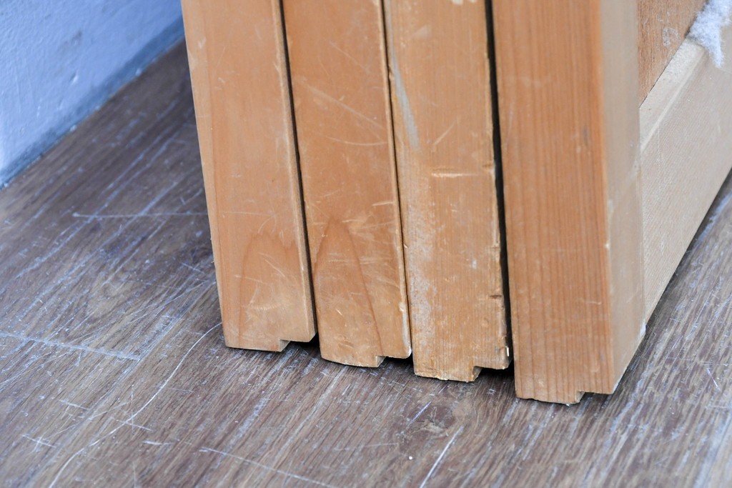 ヴィンテージ建具　昭和後期　均整の取れた狐格子が印象的な引き戸4枚セット　(R-086052)