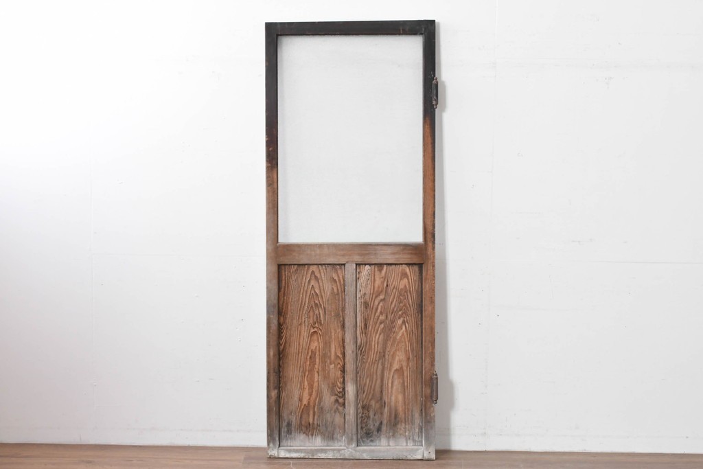 アンティーク建具　昭和初期　風合い豊かな木味が魅力のガラス扉1枚　(R-086053)