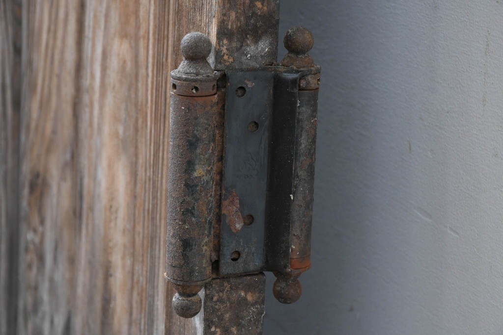 アンティーク建具　昭和初期　風合い豊かな木味が魅力のガラス扉1枚　(R-086053)