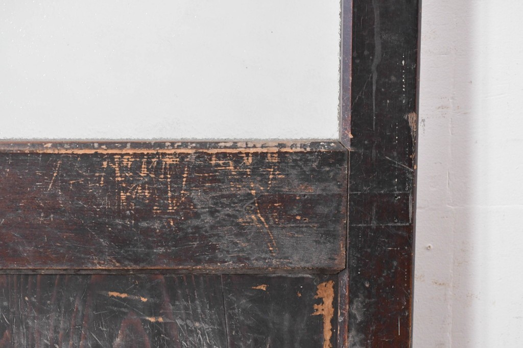 アンティーク建具　昭和初期　風合い豊かな木味が魅力のガラス扉1枚　(R-086053)