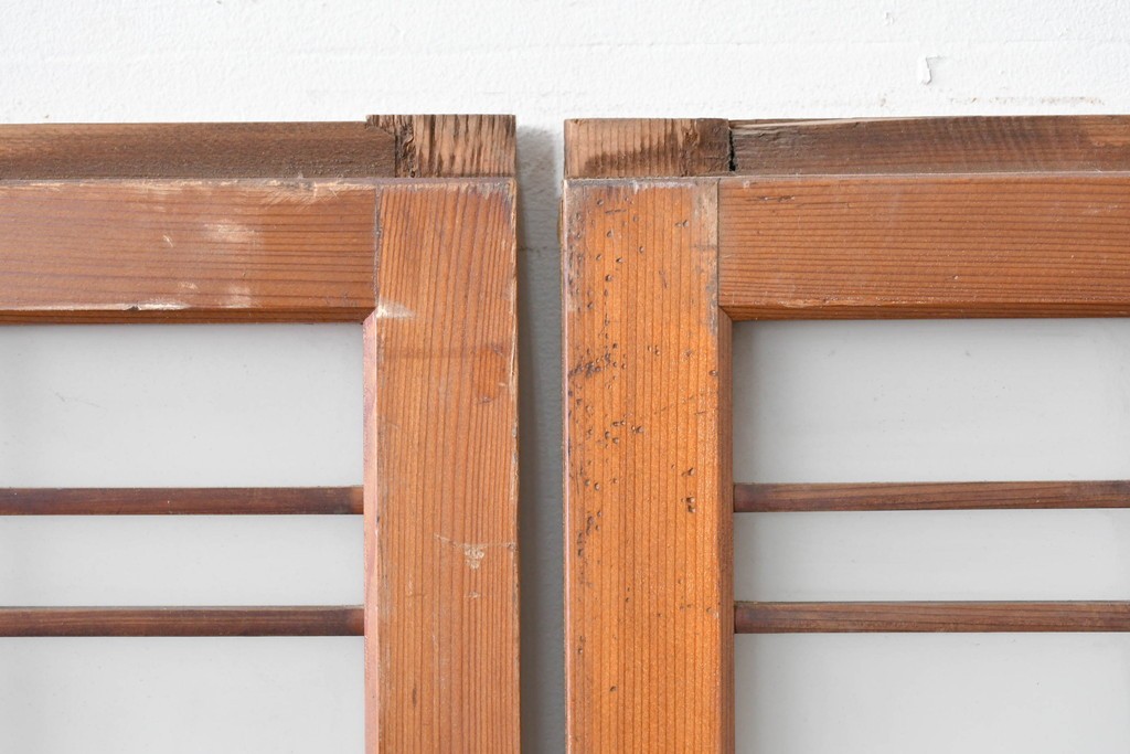 ヴィンテージ建具　昭和中期　組子細工が目を引く幅狭ガラス戸2枚セット　(R-086054)