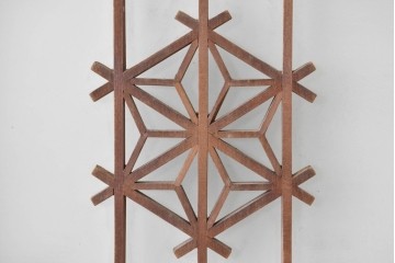 ヴィンテージ建具　昭和中期　組子細工が目を引く幅狭ガラス戸2枚セット　(R-086054)