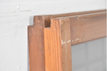 ヴィンテージ建具　昭和中期　組子細工が目を引く幅狭ガラス戸2枚セット　(R-086054)