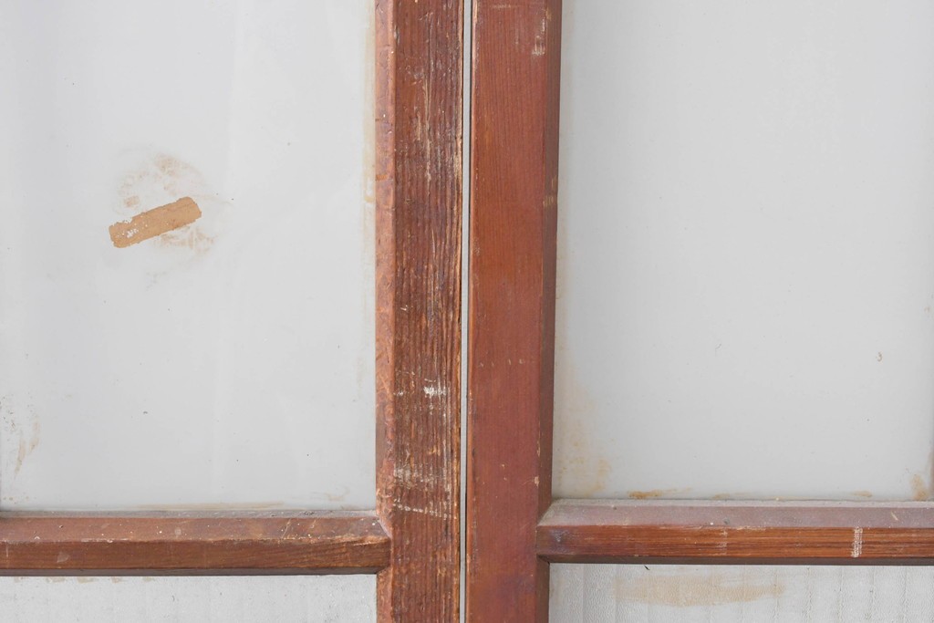 アンティーク建具　昭和初期から中期　すっきりとした素朴なデザインが印象的な幅狭ガラス戸2枚セット　(R-086055)