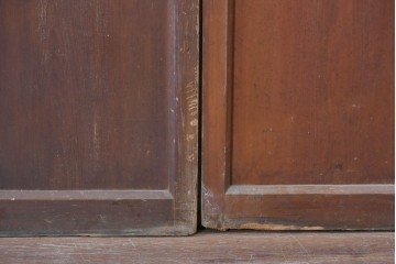 アンティーク建具　昭和初期から中期　すっきりとした素朴なデザインが印象的な幅狭ガラス戸2枚セット　(R-086055)