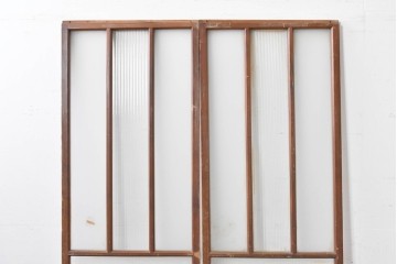 アンティーク建具　昭和初期から中期　すっきりとした素朴なデザインが印象的な幅狭ガラス戸2枚セット　(R-086055)