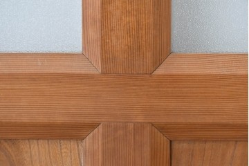 ヴィンテージ建具　昭和中期　腰板欅(ケヤキ)材　欅の風合いが楽しめるガラス戸1枚　(R-086057)