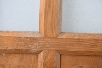 ヴィンテージ建具　昭和中期　腰板欅(ケヤキ)材　欅の風合いが楽しめるガラス扉1枚　(R-086058)