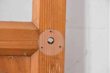 ヴィンテージ建具　昭和中期　腰板欅(ケヤキ)材　欅の風合いが楽しめるガラス扉1枚　(R-086058)