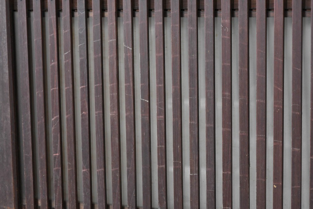 アンティーク建具　昭和初期　背高×幅狭　落ち着いた木味が魅力のガラス入り格子戸4枚セット　(R-086059)