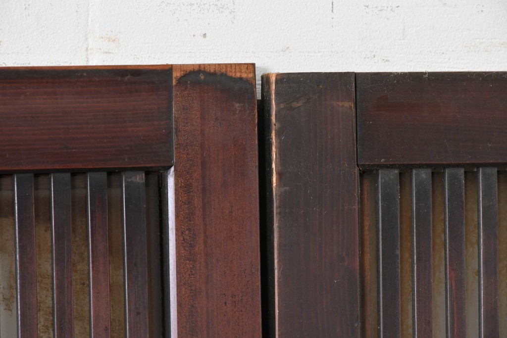 アンティーク建具　昭和初期　背高×幅狭　落ち着いた木味が魅力のガラス入り格子戸4枚セット　(R-086059)