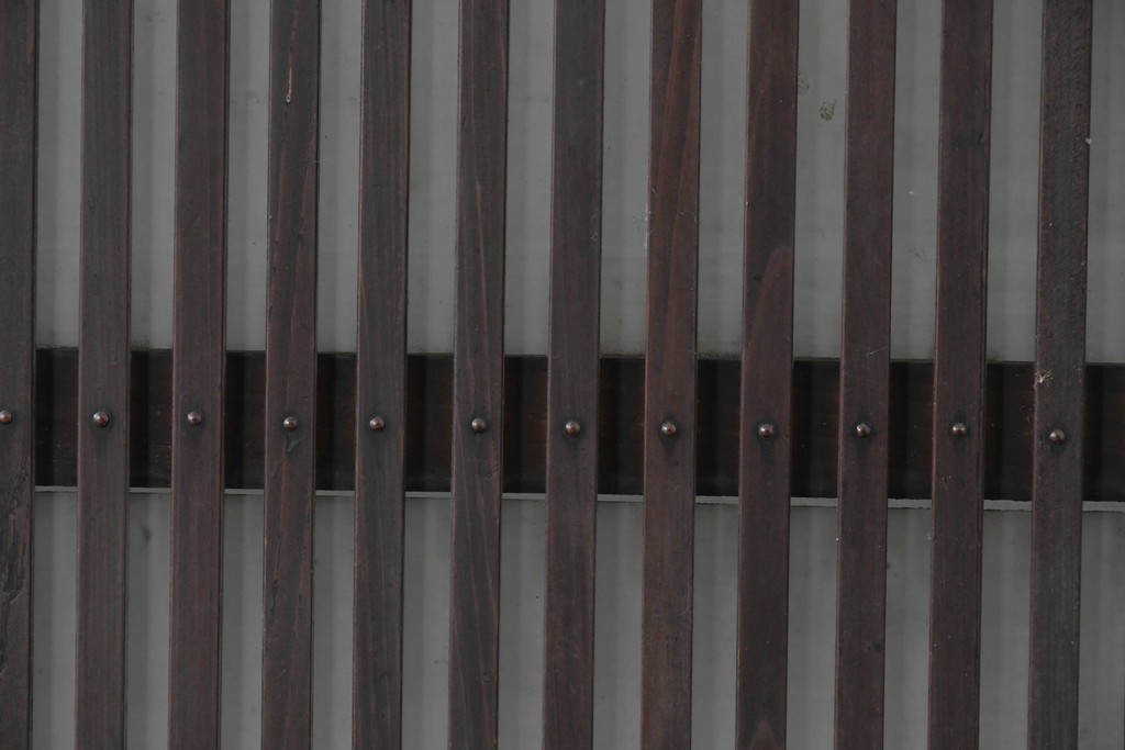 アンティーク建具　昭和初期　背高×幅狭　落ち着いた木味が魅力のガラス入り格子戸4枚セット　(R-086059)