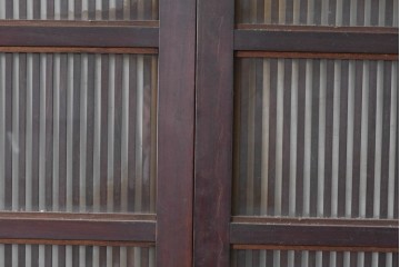 アンティーク建具　昭和初期　背高×幅狭　落ち着いた木味が魅力のガラス入り格子戸4枚セット　(R-086059)