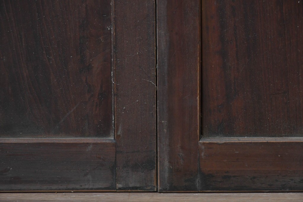 アンティーク建具　大正期　深みのある色味と格子帯が目を引くガラス入り格子帯戸4枚セット　(R-086060)