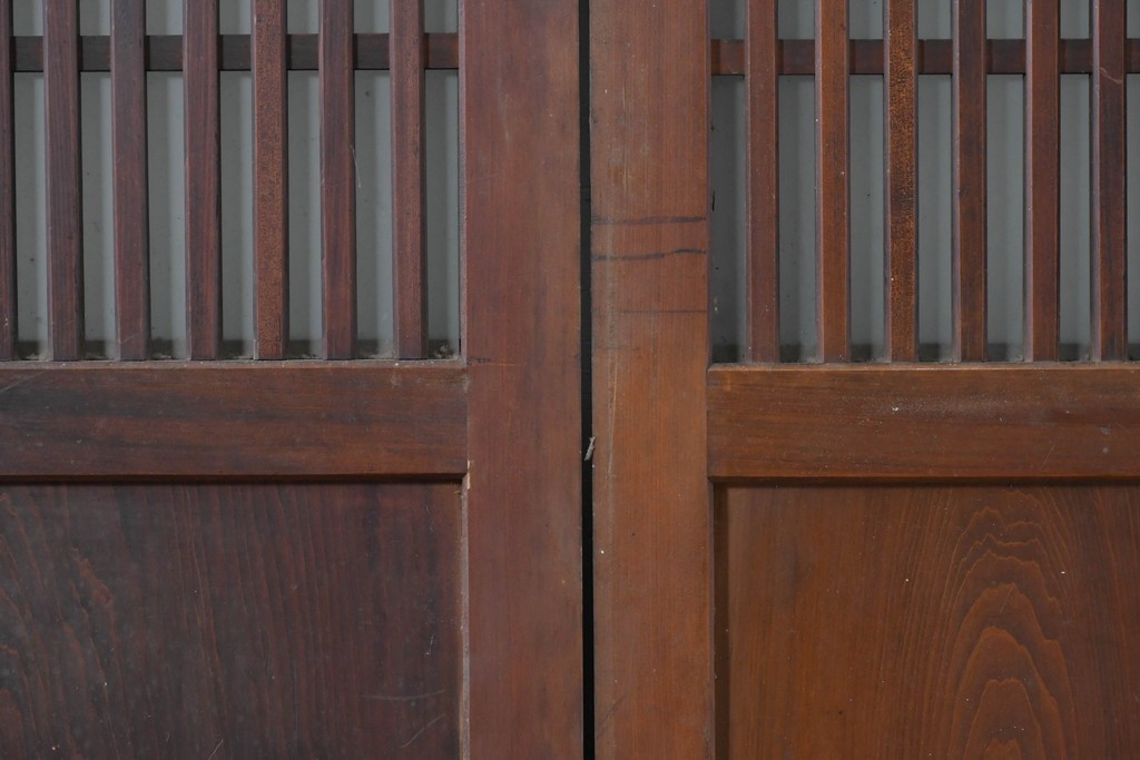 アンティーク建具　大正期　深みのある色味と格子帯が目を引くガラス入り格子帯戸4枚セット　(R-086060)