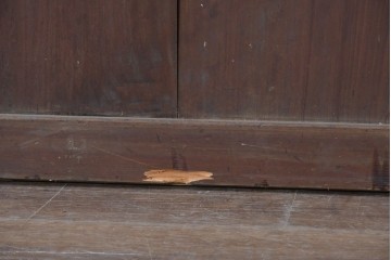 アンティーク建具　大正期　深みのある色味と格子帯が目を引くガラス入り格子帯戸4枚セット　(R-086060)