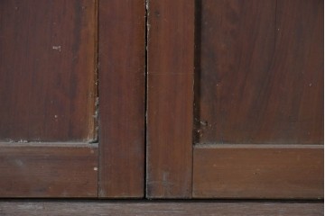 アンティーク建具　大正期　深みのある色味と格子帯が目を引くガラス入り格子帯戸4枚セット　(R-086060)