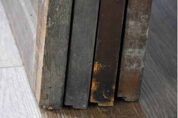 アンティーク建具　大正期　深みのある色味と格子帯が目を引くガラス入り格子帯戸4枚セット　(R-086060)