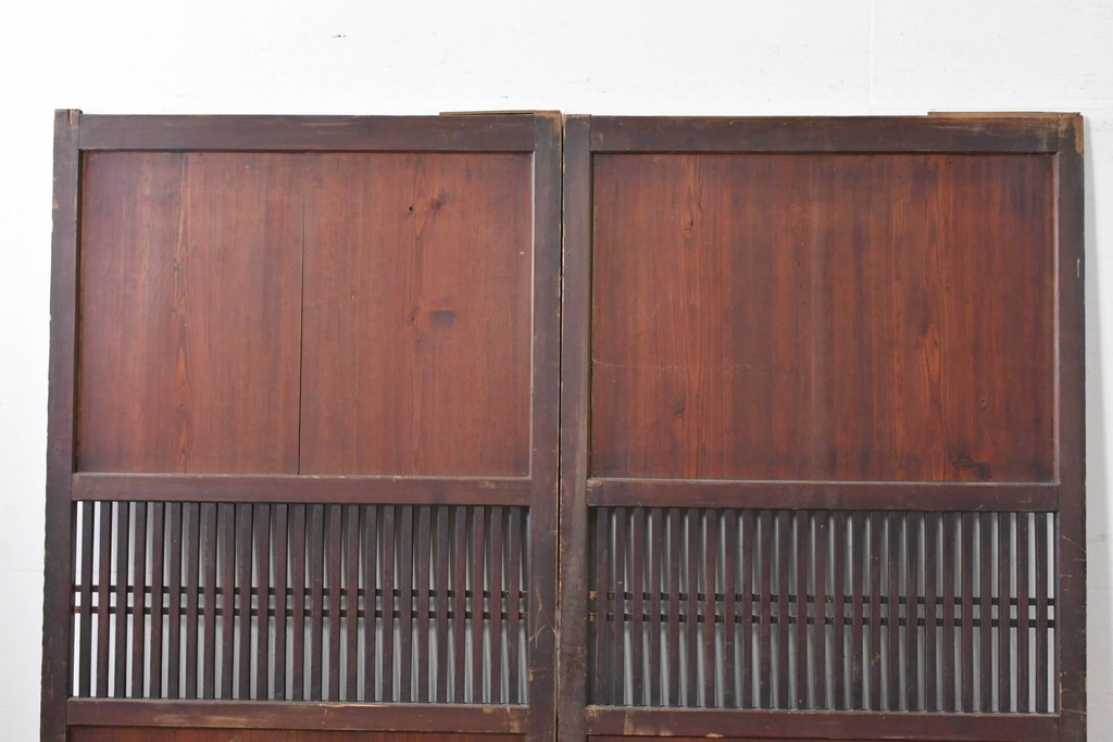 和製アンティーク　明治から大正期　時代を感じる木味と格子が味わい深い格子帯戸2枚セット　(R-086062)