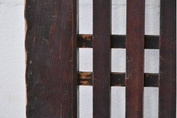 和製アンティーク　明治から大正期　時代を感じる木味と格子が味わい深い格子帯戸2枚セット　(R-086062)