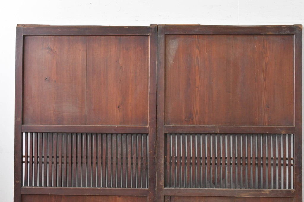 和製アンティーク　明治から大正期　時代を感じる木味と格子が味わい深い格子帯戸2枚セット　(R-086062)