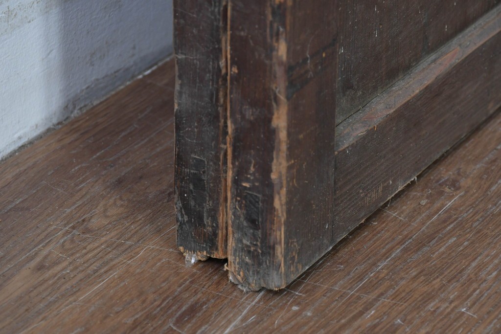 和製アンティーク　明治から大正期　時代を感じる木味と格子が味わい深い格子帯戸2枚セット　(R-086062)