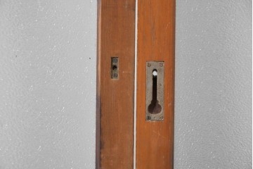 ヴィンテージ建具　昭和中期　レトロなガラス使いが魅力のガラス戸4枚セット　(R-086063)