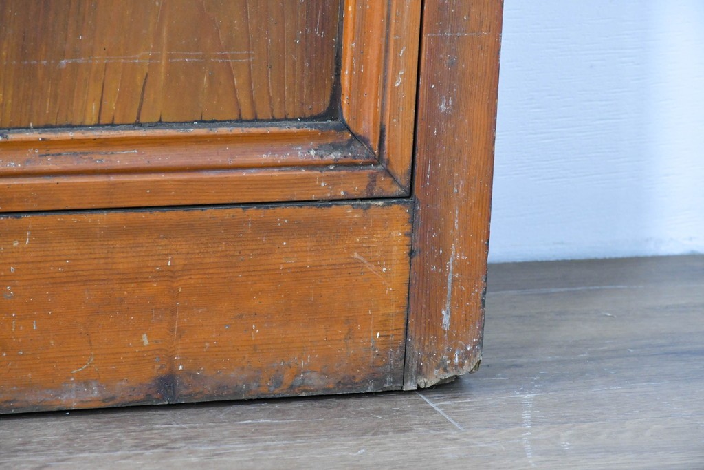 ヴィンテージ建具　昭和中期　レトロなガラス使いが魅力のガラス戸4枚セット　(R-086063)